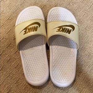 Nike | Shoes | Goldwhite Nike Cloudfoam 